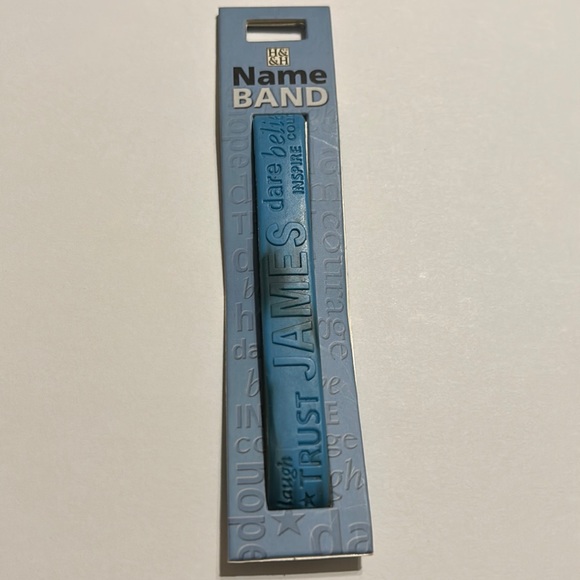 NWT🌟H&&H💫 JAMES Blue Name Band Rubber Bracelet - Picture 3 of 7